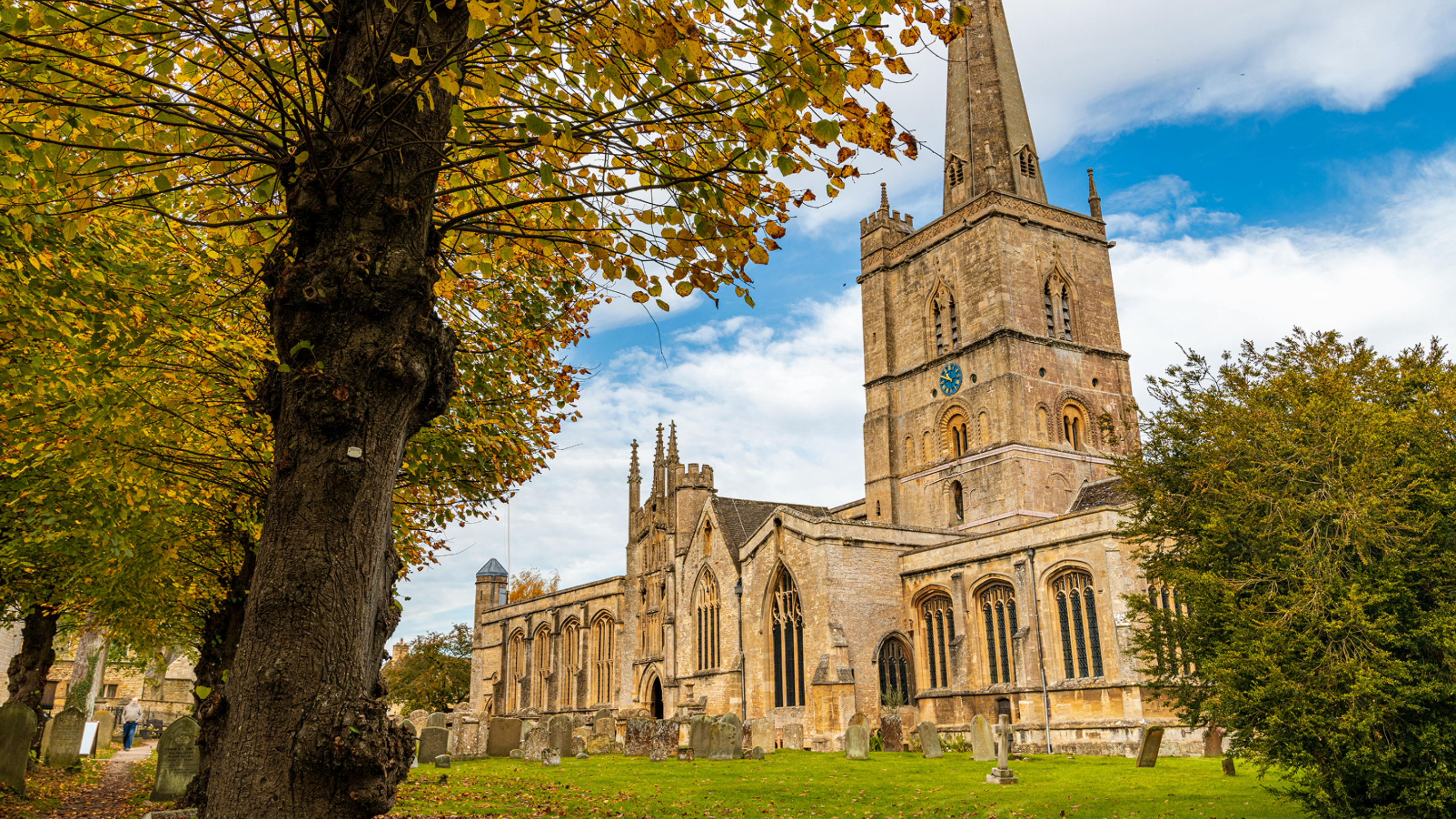 Church in the UK Autumn Leaves. Credit photographer Samuel Sweet for Pexels